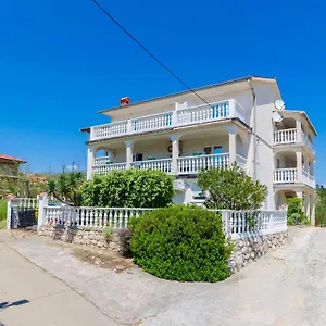 Ester Apartman